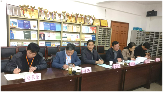 北京龙8集团与安徽财经大学签约 共同成立安徽财经大学金融研究院并确定举办安财(黄山)国际金融论坛